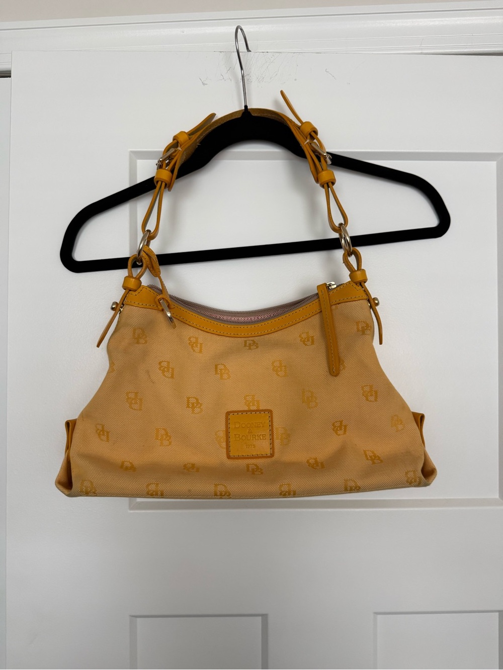 DOONEY & BOURKE 90s Y2K Vintage East/West Slouch Shoulder Bag in Yellow